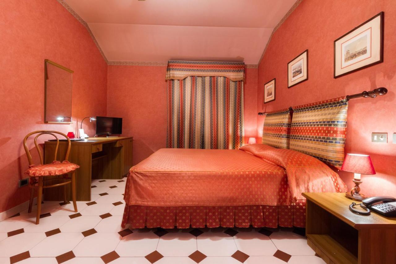 Park Hotel Villa Salzea Trofarello ภายนอก รูปภาพ