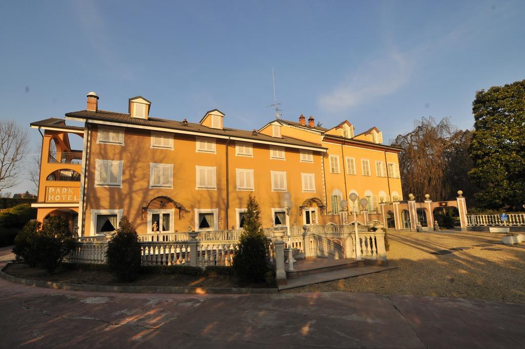 Park Hotel Villa Salzea Trofarello ภายนอก รูปภาพ